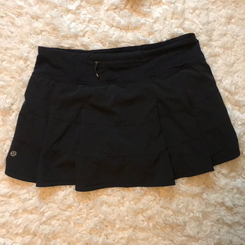 Black lululemon pace rival skirt